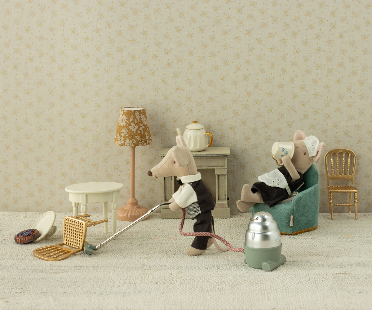 Maileg Waiter Mouse, Big Sister/Brother - Cardeva