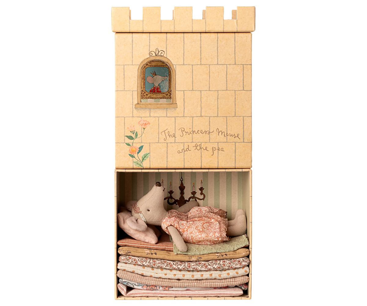 Maileg Princess and The Pea, Big Sister Mouse - Cardeva
